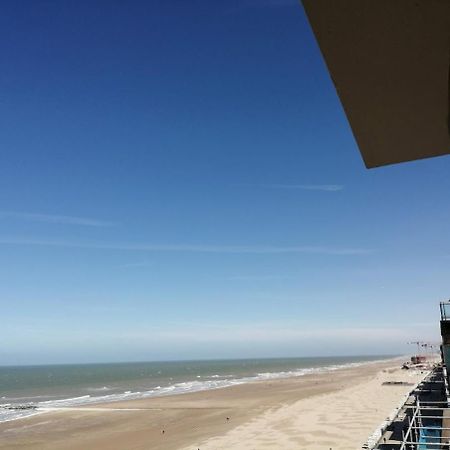 Lovely N° 9 Op Ieder Moment Een Prachtig Zeezicht & Zwembad Middelkerke Exterior photo