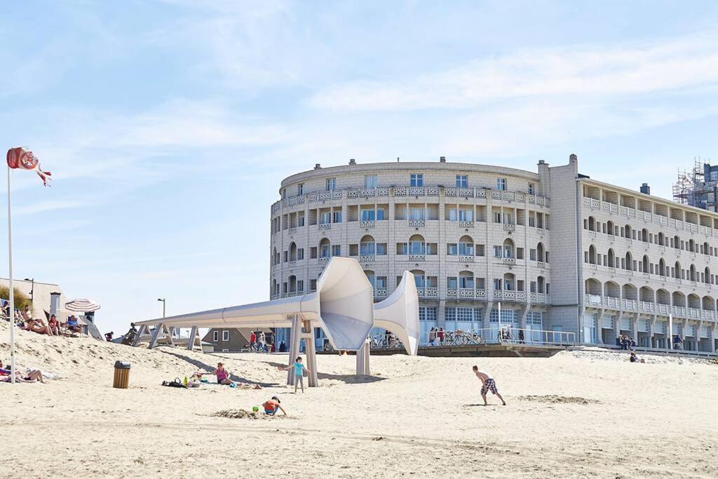Lovely N° 9 Op Ieder Moment Een Prachtig Zeezicht & Zwembad Middelkerke Exterior photo