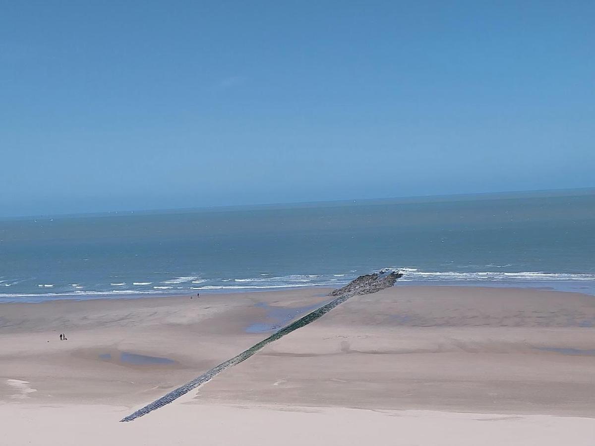 Lovely N° 9 Op Ieder Moment Een Prachtig Zeezicht & Zwembad Middelkerke Exterior photo
